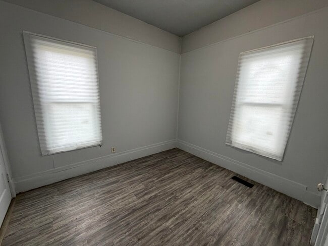 Building Photo - 56 Bismark-