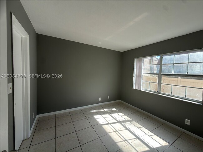 Building Photo - 11448 NW 43rd St