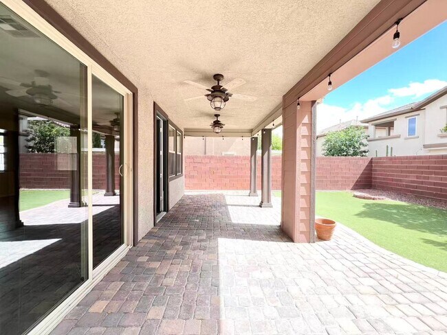 Building Photo - 10555 Winter Grass Dr