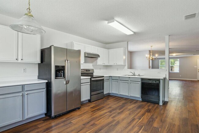 Building Photo - 3335 Lipizzan Dr