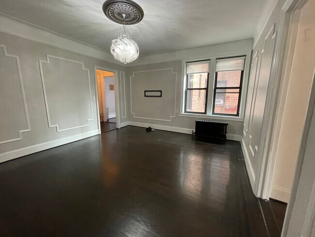 Primary Photo - 3563 88th St