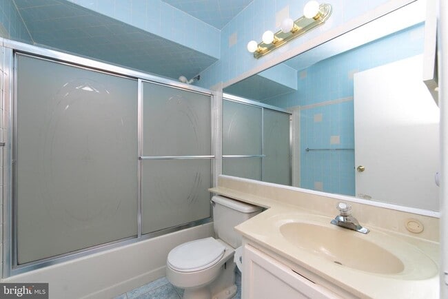 Building Photo - 115 Cascade Ct