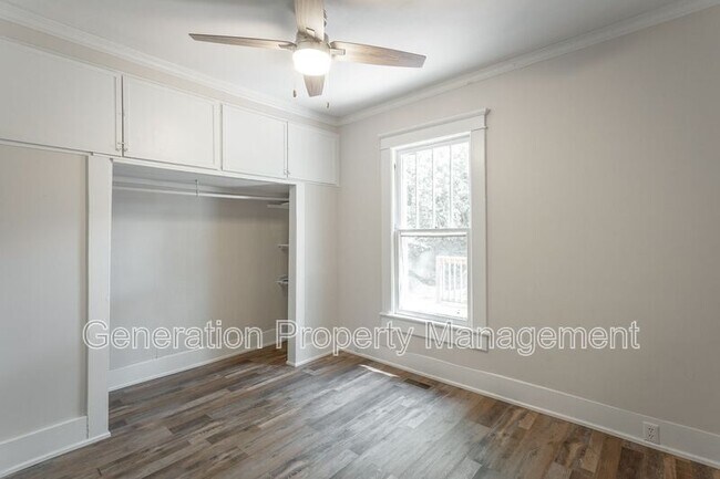 Building Photo - 1420 Hixson Pike