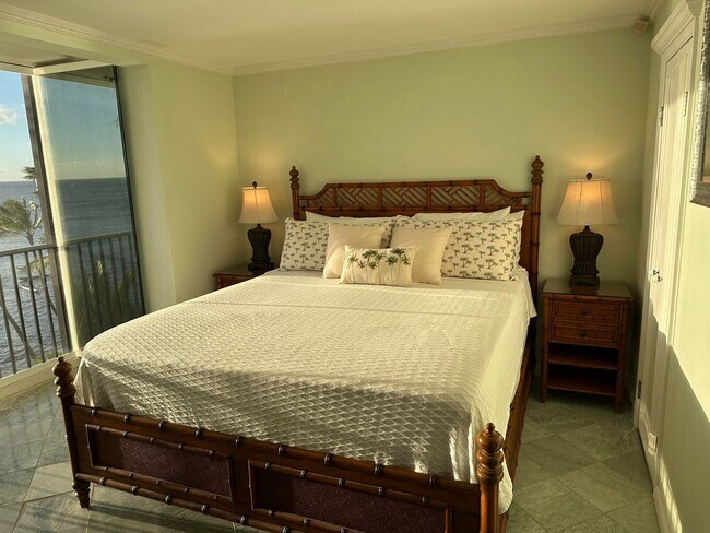 Building Photo - Tropic Seas #708- Elegant Gold Coast livin...