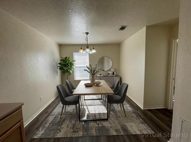 Building Photo - 1606 Dugger Cir