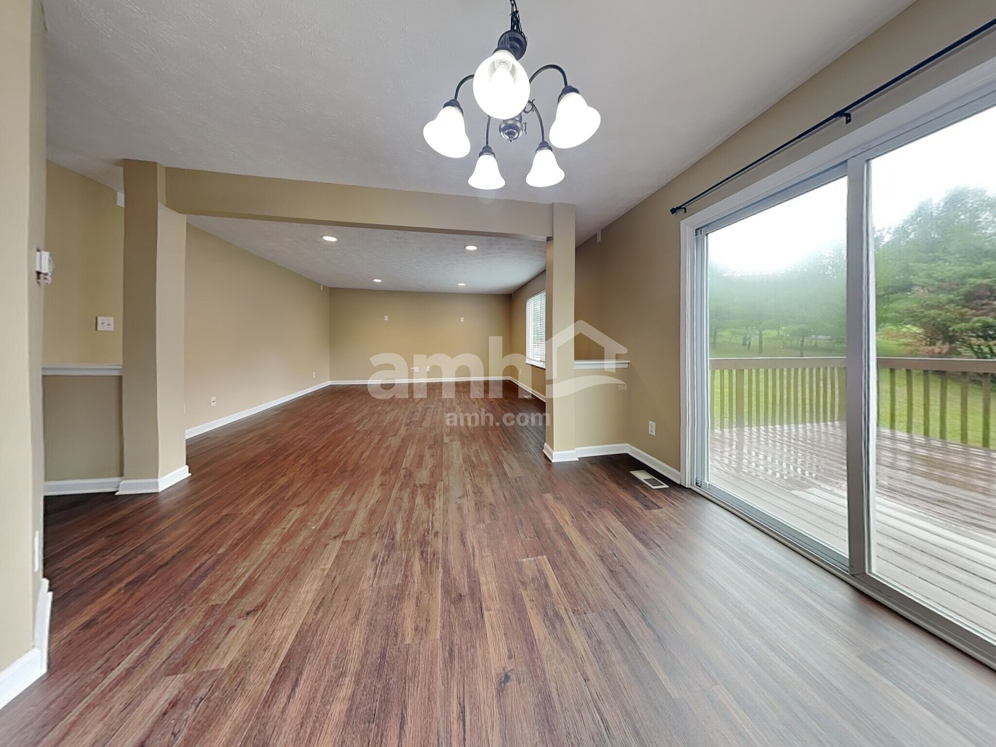 Building Photo - 150 Brittony Woods Dr