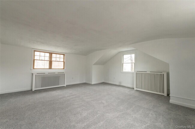 Building Photo - 218 N Midland Ave