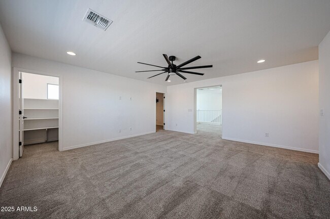 Building Photo - 3332 W Dunbar Dr