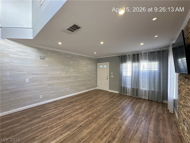 Building Photo - 8848 Hampton Green Ave