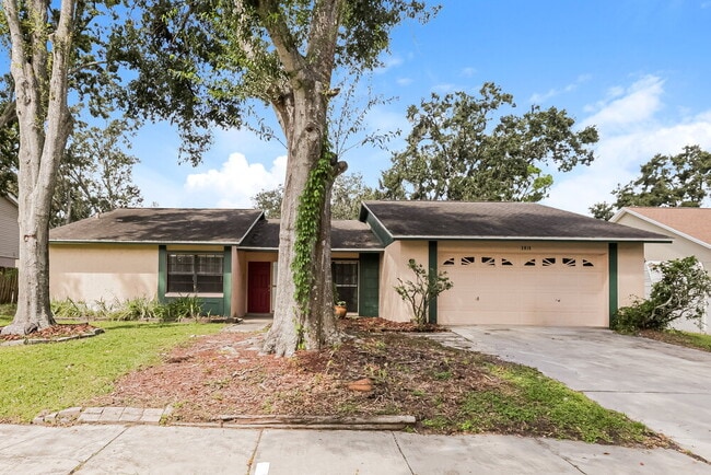 Building Photo - 3819 Cloverhill Ct