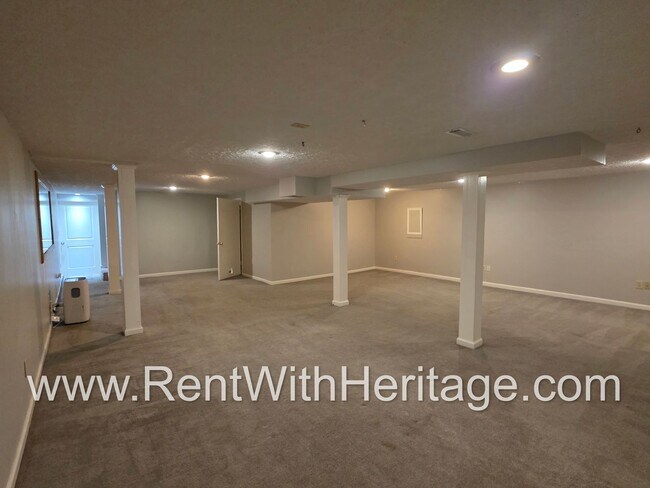 Building Photo - WOW! Fantastic 5 Bedroom/ 2 Bath Ranch With All The Upgrades / Great Location / Popular Alexander...