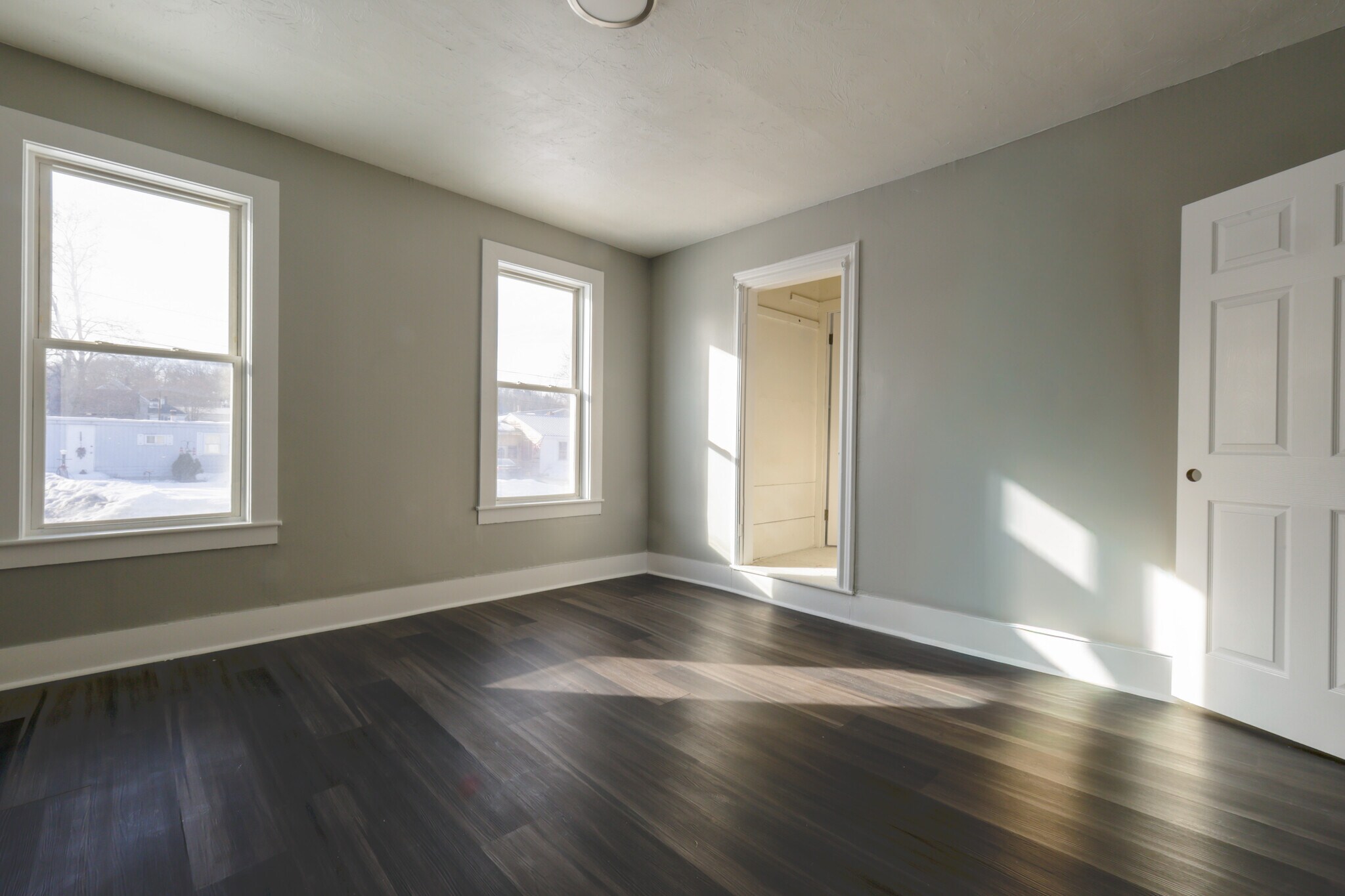 Building Photo - 44 Olive St