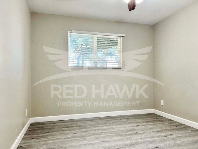 Building Photo - 117 W Del Rio Dr