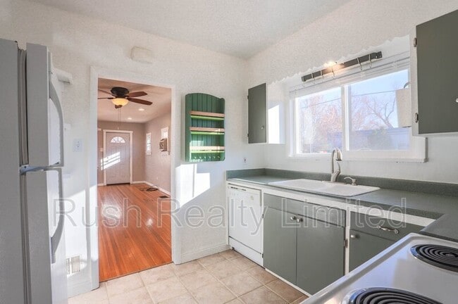 Building Photo - 397 S Logan St