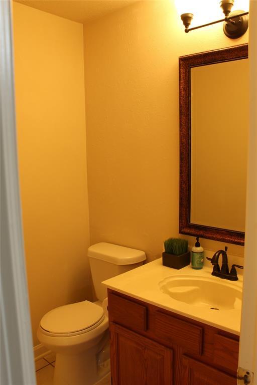 Building Photo - 6622 High Knoll Dr