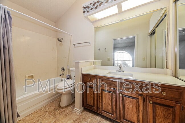 Building Photo - 1410 Nest Pl
