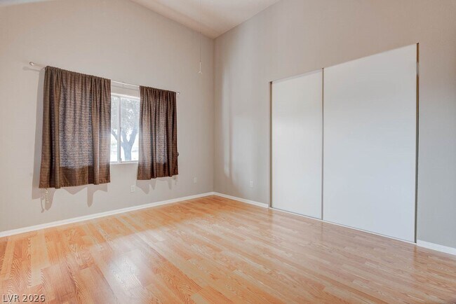 Building Photo - 4880 Dorrell Ln