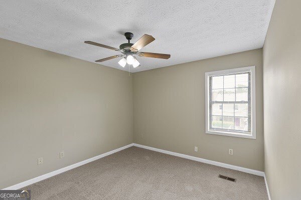 Building Photo - 114 Oak Cir S