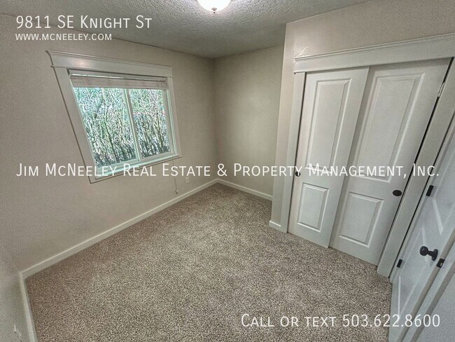 Building Photo - 9811 SE Knight St