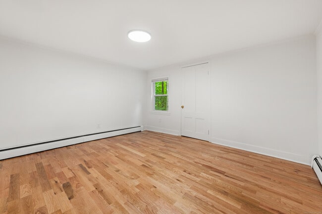 Building Photo - 316 Jinny Hill Rd