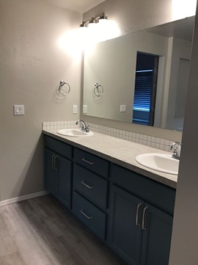 Building Photo - 788 Pronghorn Dr
