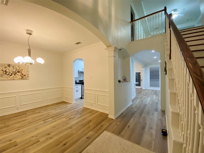 Building Photo - 3907 Meadow Lilly Ln