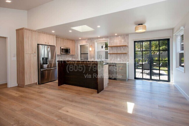 Building Photo - 337 E Calle Laureles