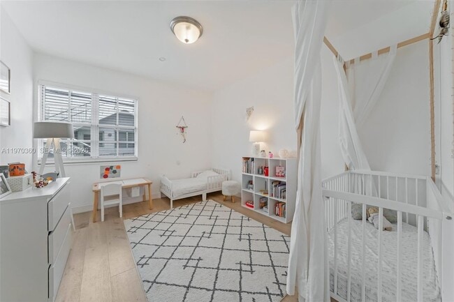 Building Photo - 1457 Meridian Ave