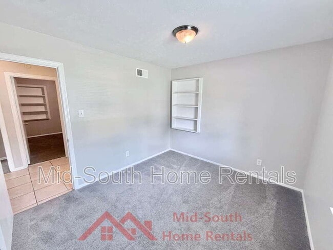 Building Photo - 3243 Boone St