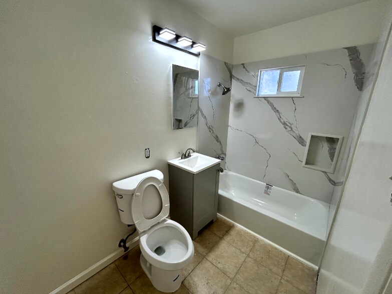 Building Photo - 2872 Milvia St