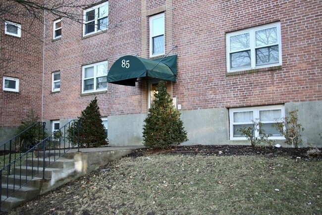 Primary Photo - 85 Chestnut St