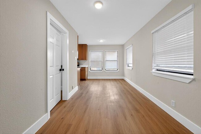 Building Photo - 5928 Signal Point