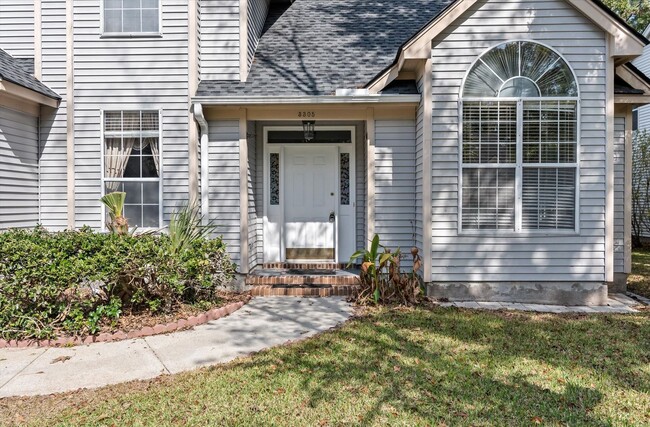 Building Photo - 3 BR, 2.5 BA, 2 Car Garage -- Charleston N...
