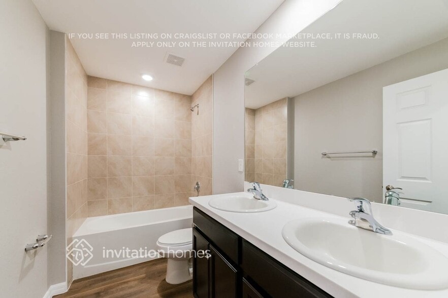 Building Photo - 518 Ganley St
