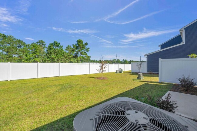 Building Photo - 121 S Grassland Rd