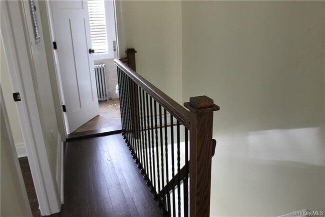 Building Photo - 190 Main St