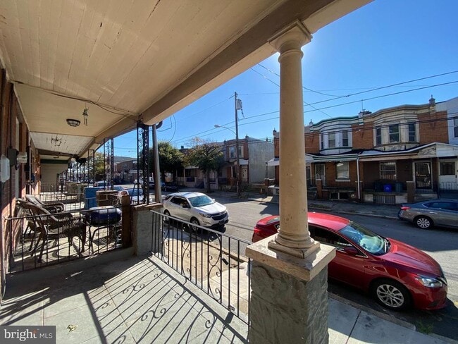 Building Photo - 5017 Parrish St