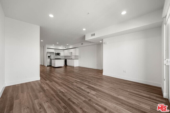 Building Photo - 1215 S Bedford St