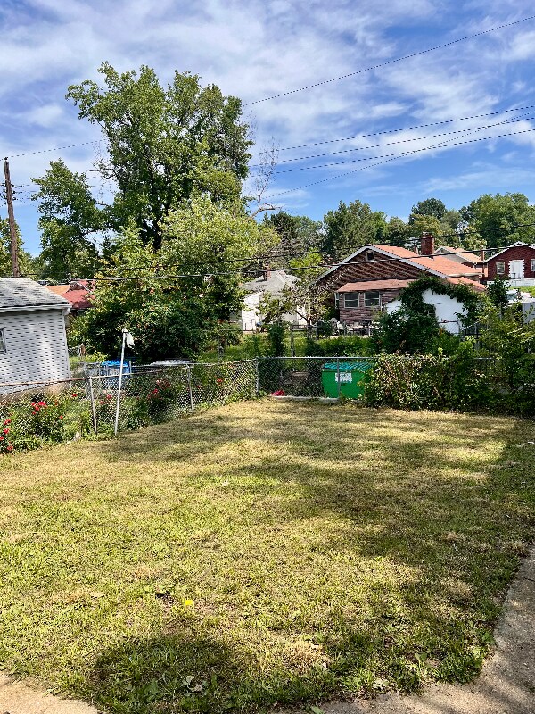 Building Photo - 6133 Lillian Ave