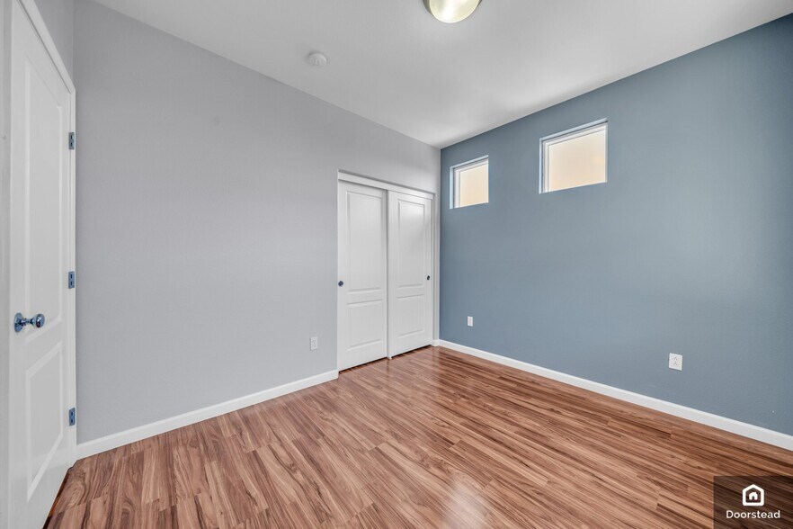 Building Photo - 955 Pavilion Loop