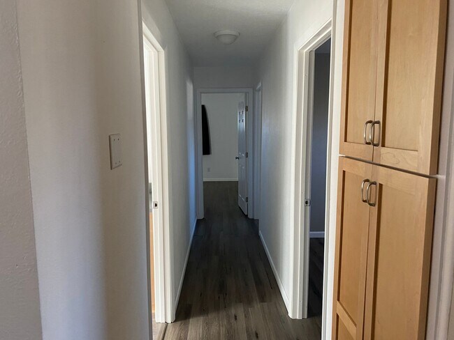 Building Photo - NE BRICK 3 Bedroom 2 Bath 2/CG