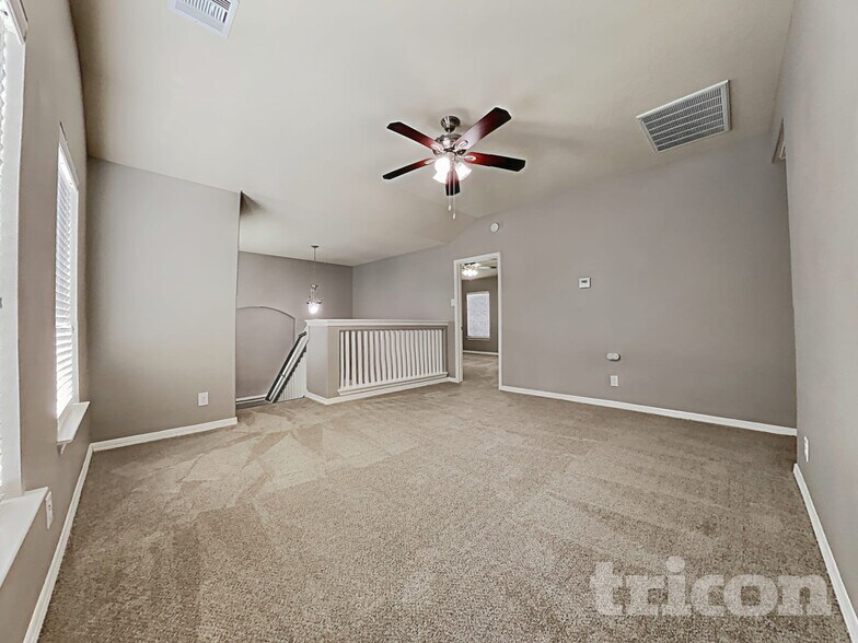 Building Photo - 24718 Lakecrest Creek Dr