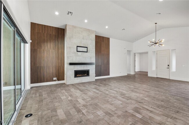 Building Photo - 6243 Carol Butte Ct