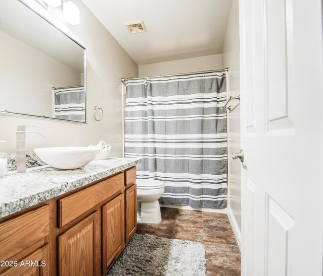 Building Photo - 43205 Roth Rd