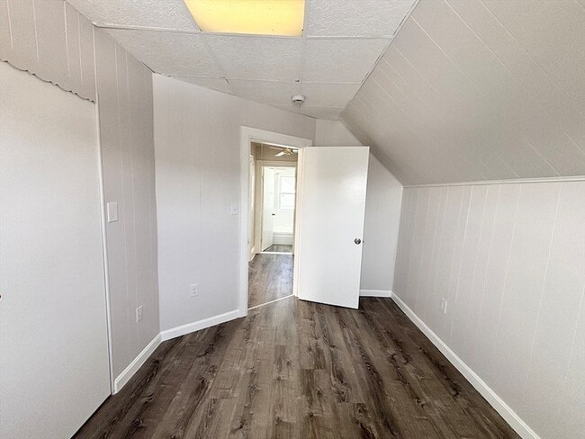 Building Photo - 3 Hadley Ct