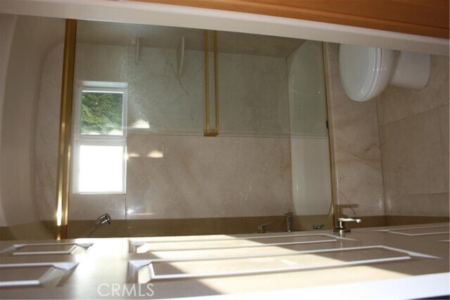 Building Photo - 224 Cll De Madrid