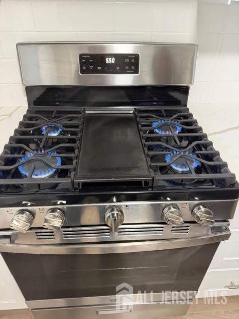 Building Photo - 6 Wood Acres Dr