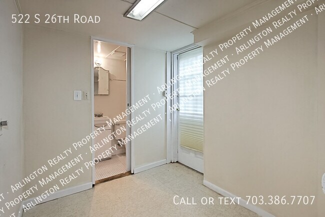 Building Photo - 522 26th Rd S