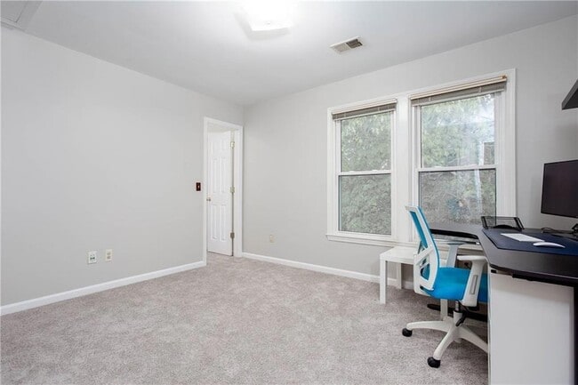 Building Photo - 58 Parkside Cir