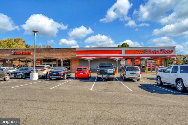 Building Photo - 3890 Mariposa Pl